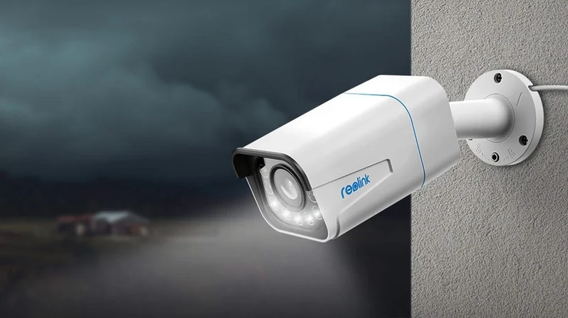 Reolink P430, 8 Mp/4K, detección inteligente, foco, zoom 5x, PoE, audio bidireccional