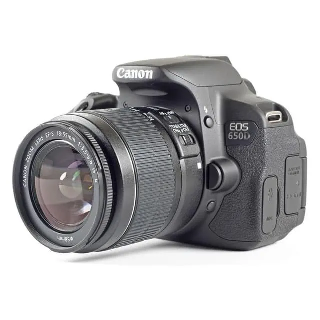 EOS 650D SLR - Black + Canon Zoom Lens EF-S 18-55 mm f/3.5-5-6 IS STM f/3.5-5-6